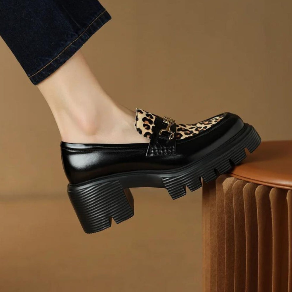 Mocassins Style British Avec Imprimé Léopard Et Boucles Dorées
