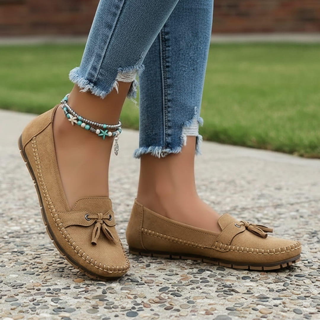Livia Mocassins en Cuir Souple à Pompons – Chaussures Élégantes Quotidiennes à Enfiler