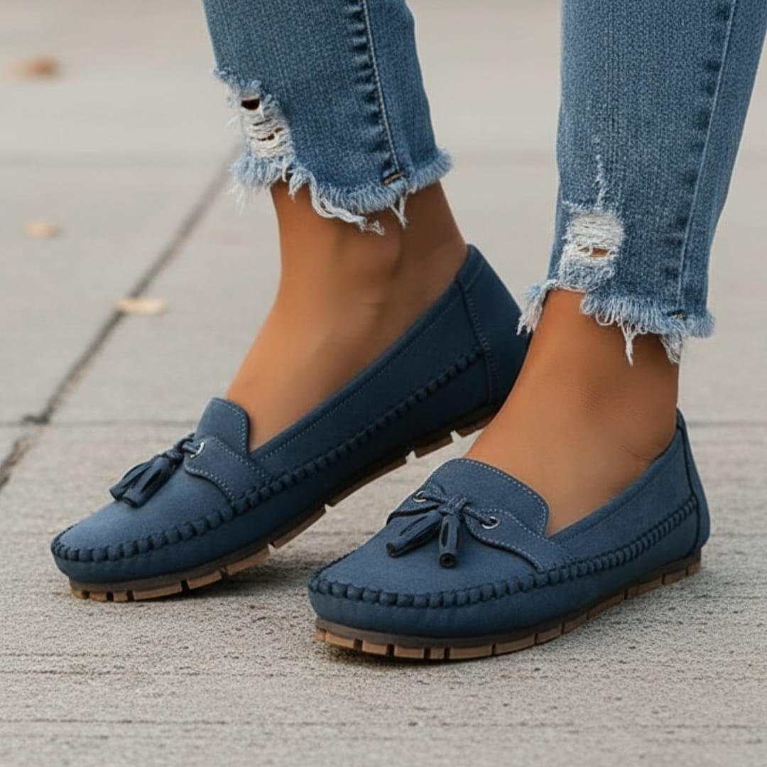 Livia Mocassins en Cuir Souple à Pompons – Chaussures Élégantes Quotidiennes à Enfiler