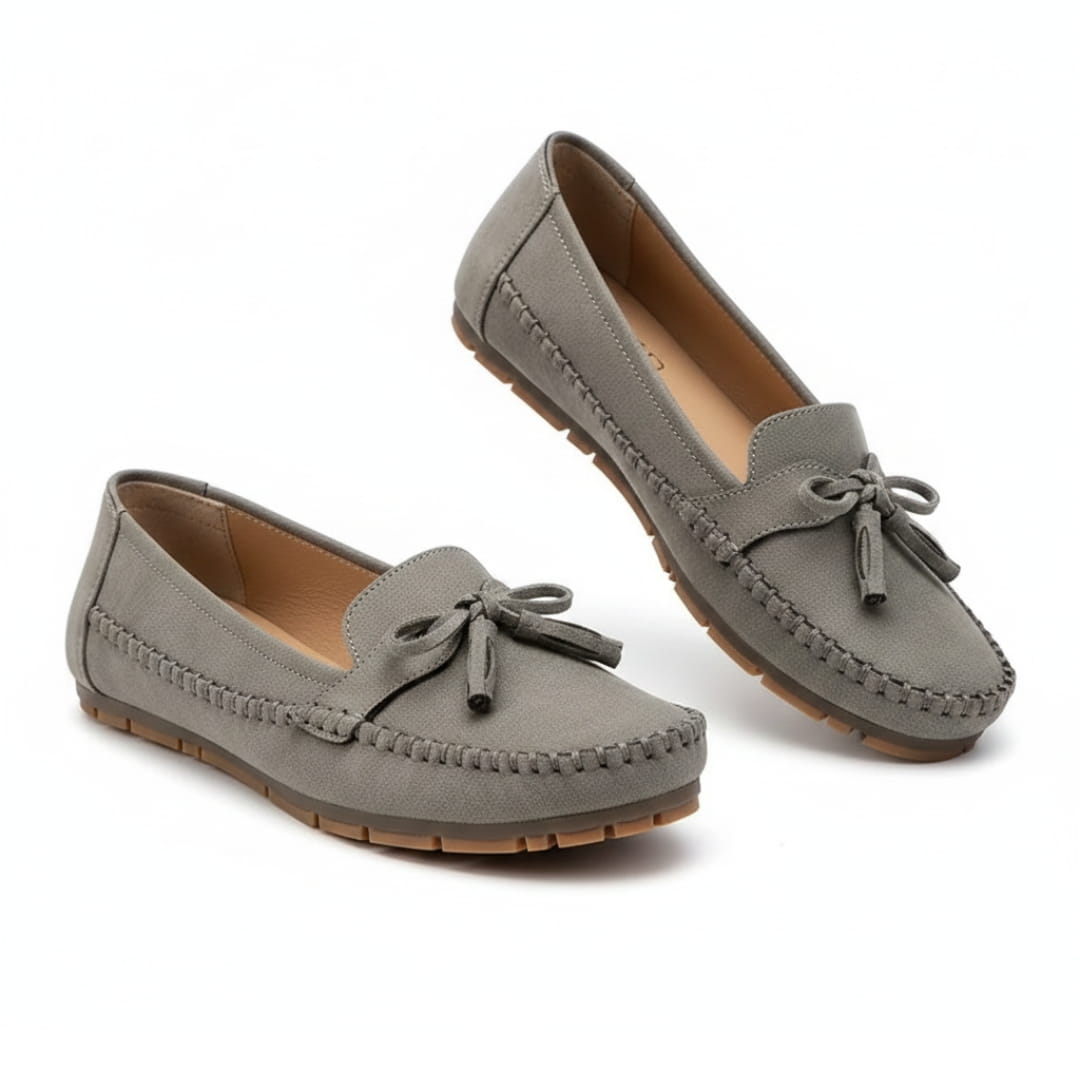 Livia Mocassins en Cuir Souple à Pompons – Chaussures Élégantes Quotidiennes à Enfiler