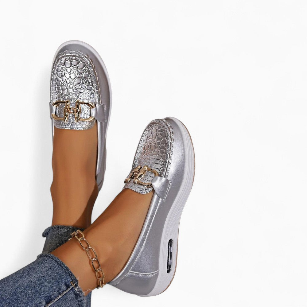 Mocassins Ouverts Compensés Effet Cuir Croco Chaîne Dorée Femme