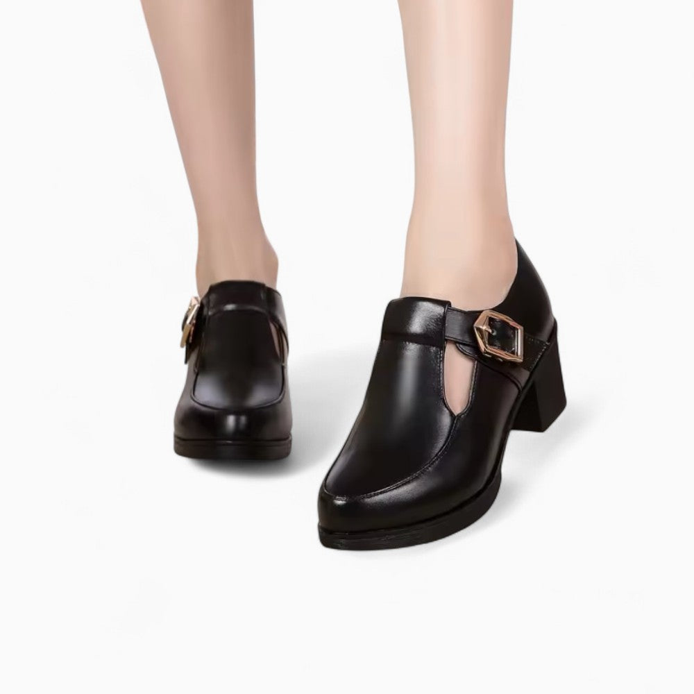 Mocassins Noirs Pour Femme En Cuir Avec Une Boucle En Métal Et Un Talon Carré