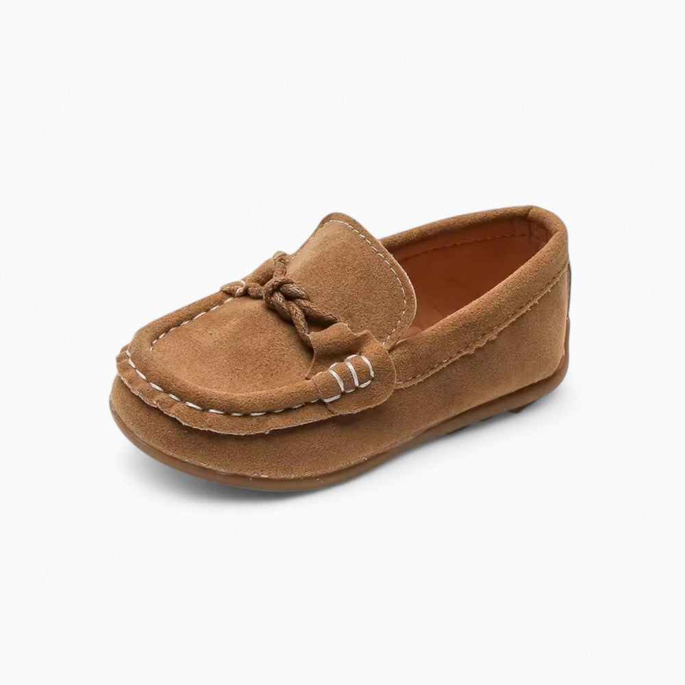 Mocassins En Daim Avec Un Nœud Marron Pour Garçons