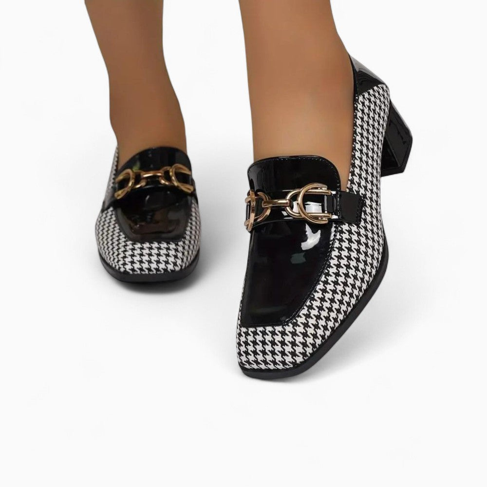 Mocassins À Talon Avec Chaînette En Cuir Vernis Pour Femme