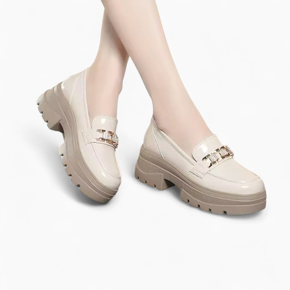 Mocassins À Plateforme Vernis Avec Chaîne Métallique Décorative