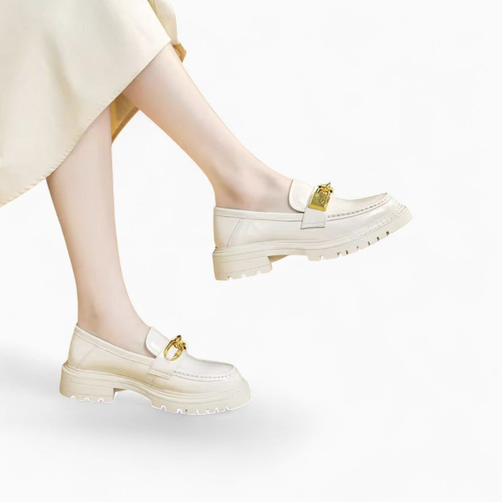 Mocassins À Plateforme En Cuir Verni Avec Chaîne Dorée Pour Femmes
