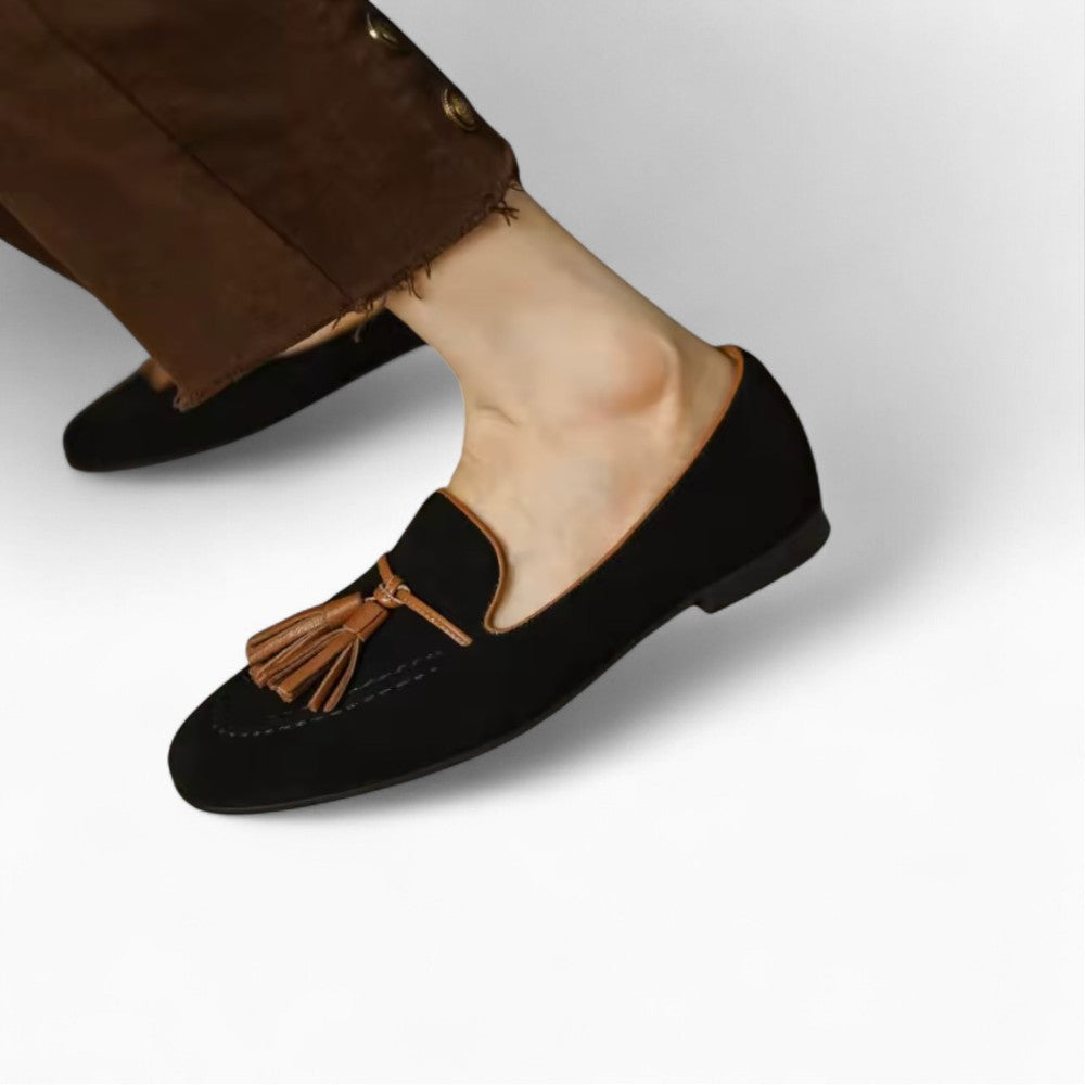 Mocassins À Glands Noirs Daim Pour Femme