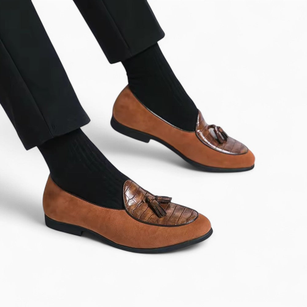 Mocassins À Glands En Daim Avec Torsade En Cuir