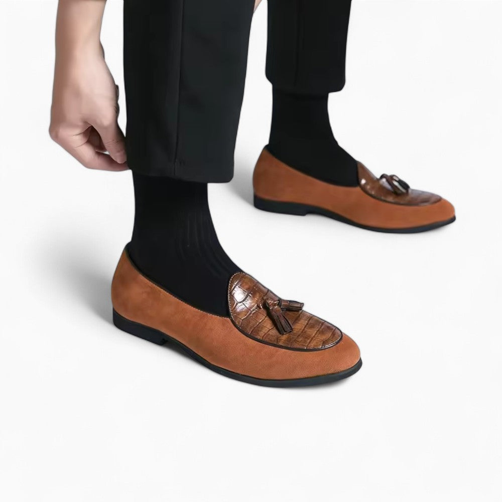 Mocassins À Glands En Daim Avec Torsade En Cuir