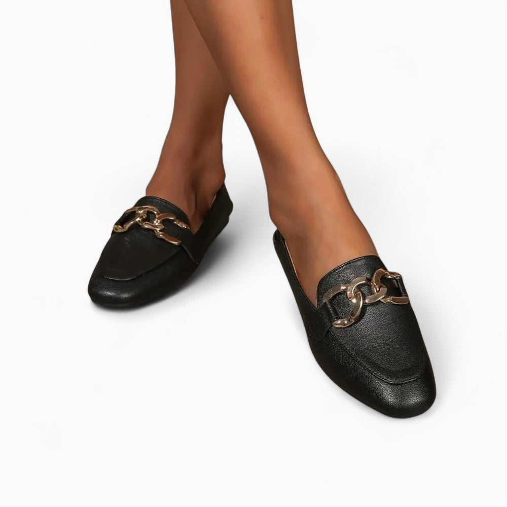 Mocassin Noir Boucle Dorée À Enfiler Et Cuir Végan