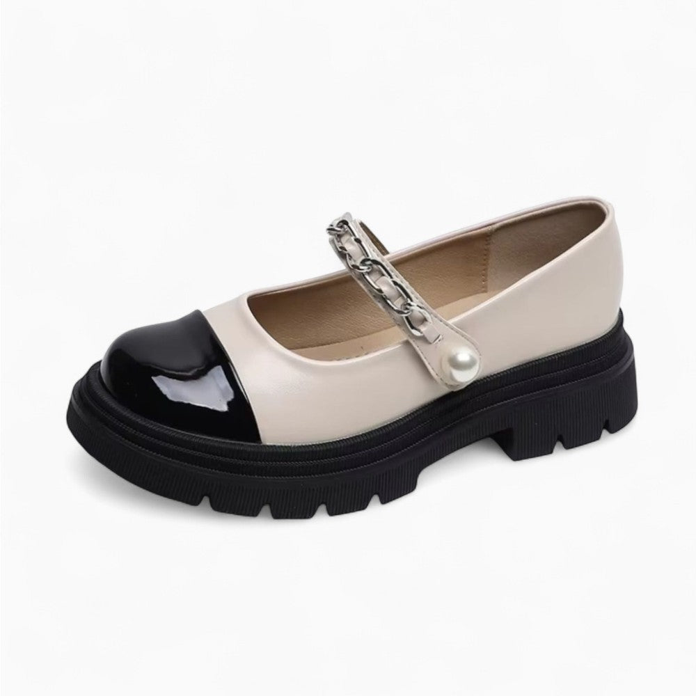 Mocassin Ballerine Vernis À Boucles Avec Petit Talon