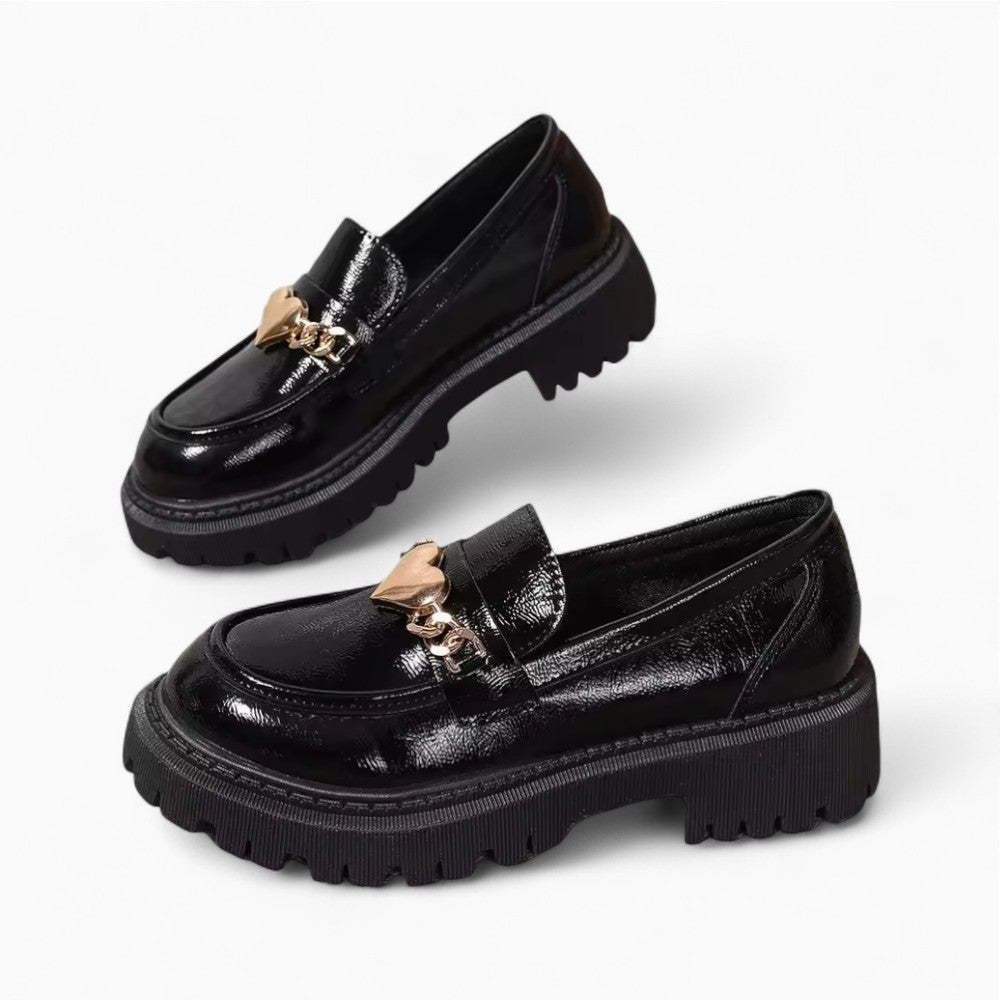 Mocassins En Cuir Verni Pour Femmes Avec Design De Cœur