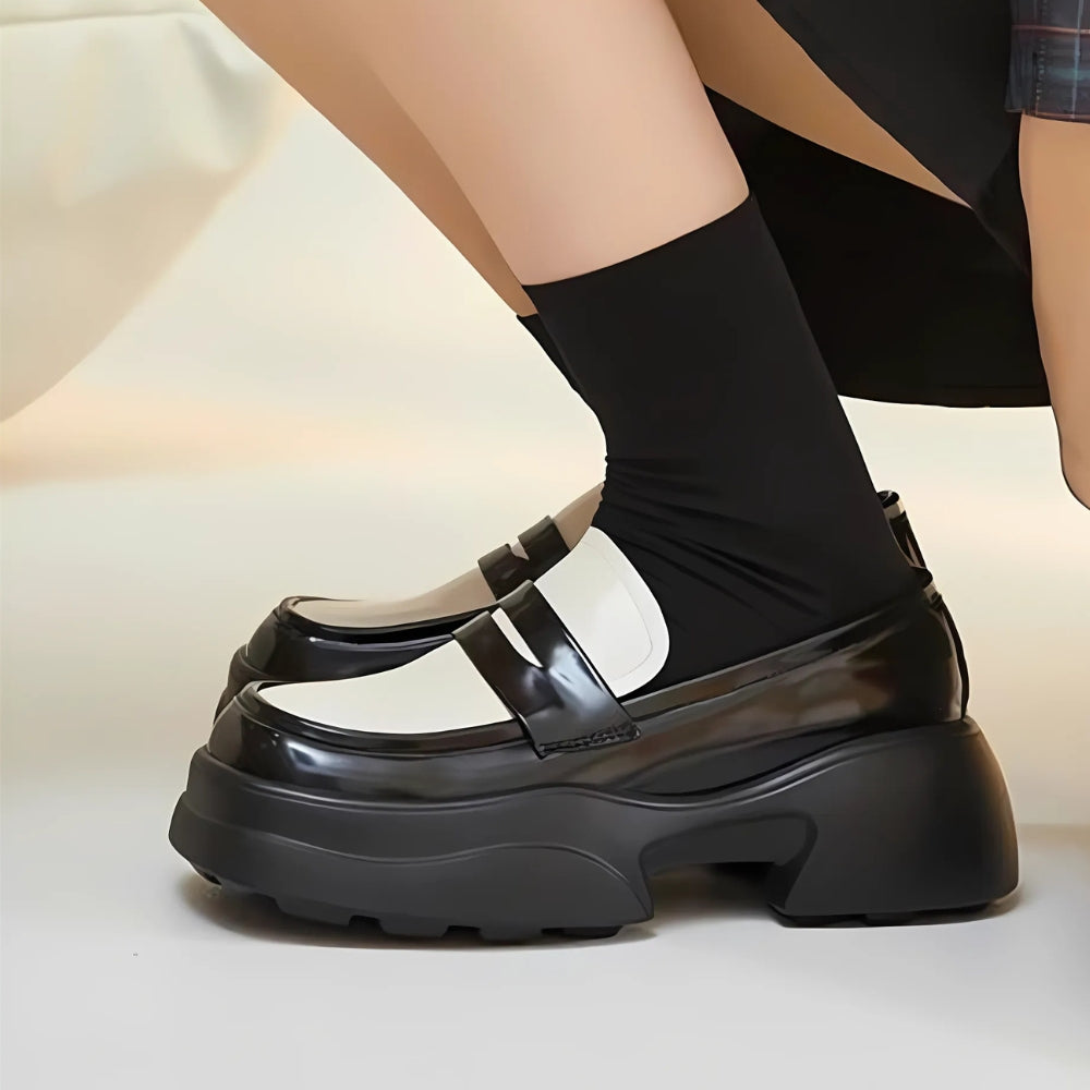 Mocassins Vernis Bicolores À Semelle Épaisse