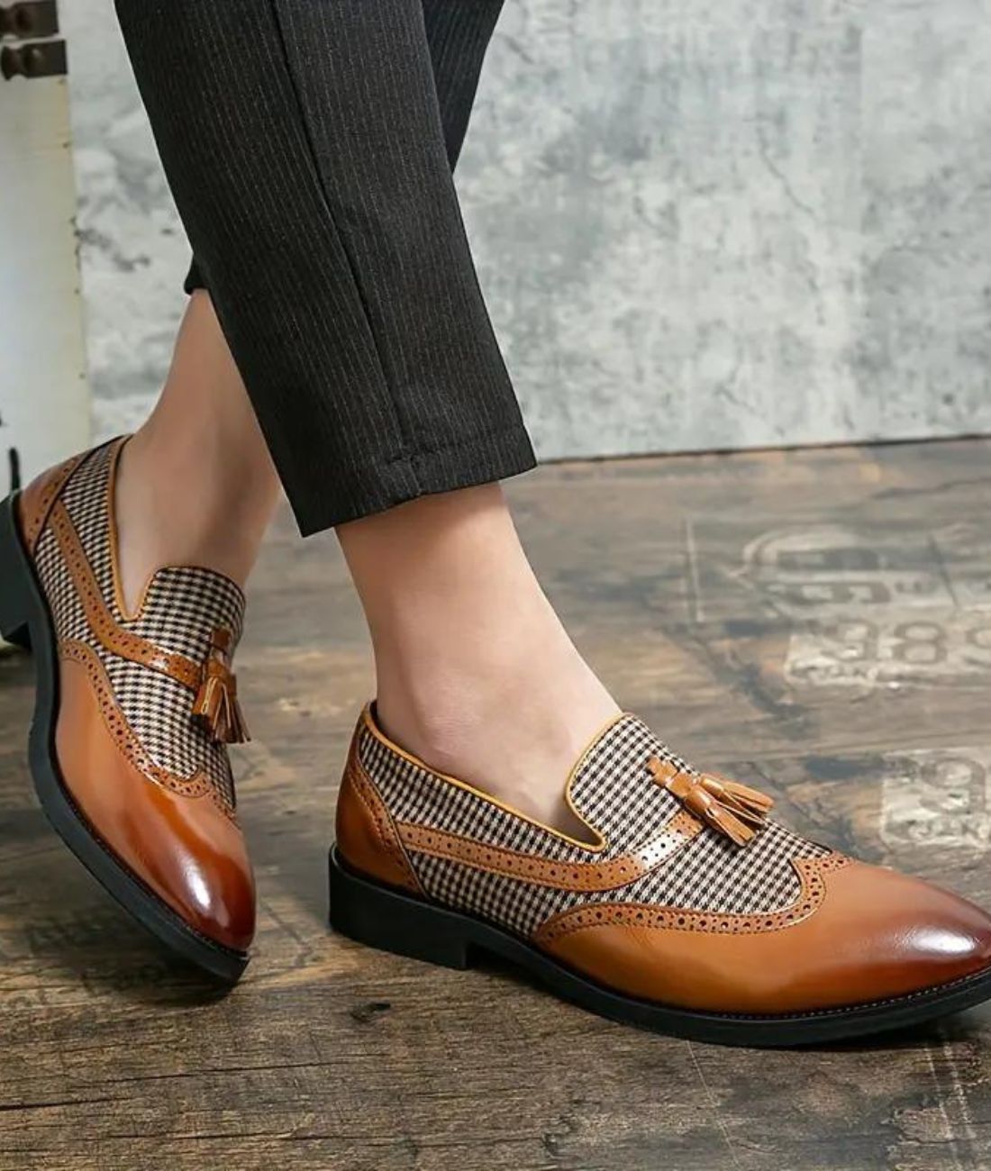 Mocassins À Gland À Carreaux Marron Et Blanc Pour Homme