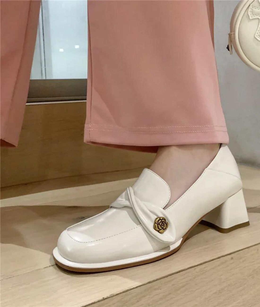 Mocassins À Bout Rond Et Talon Carré Pour Femme