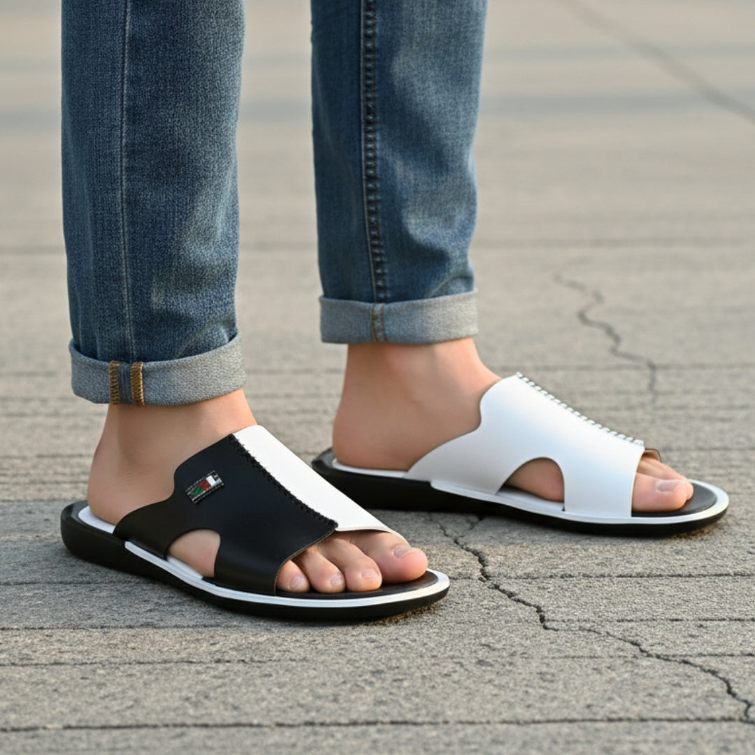Harrow Sandales Slides en Cuir – Détail Contraste Semelle Plate Élégance Moderne