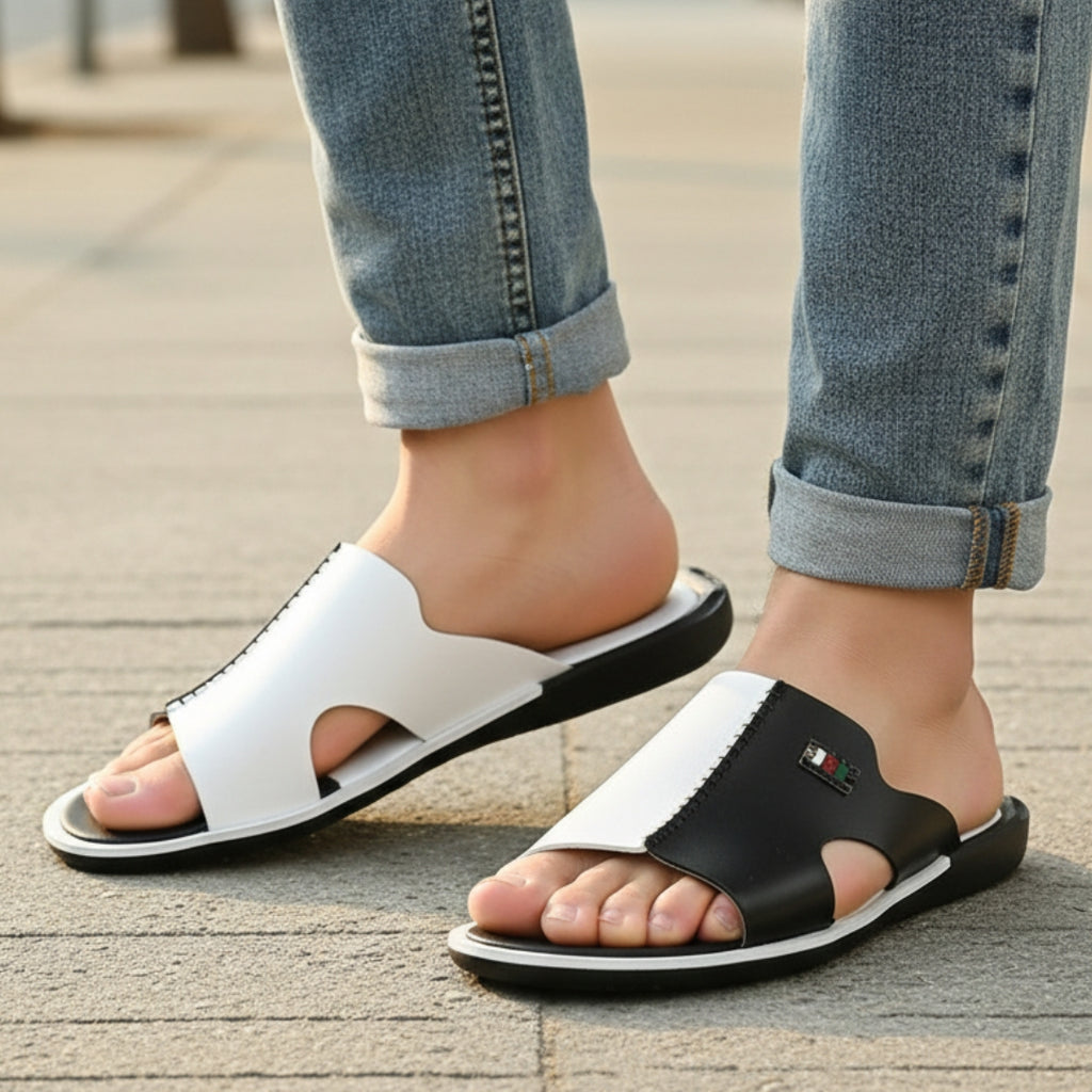 Harrow Sandales Slides en Cuir – Détail Contraste Semelle Plate Élégance Moderne