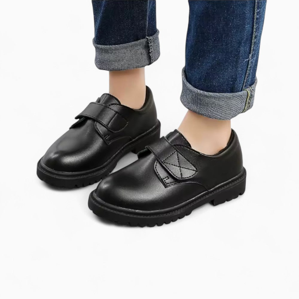 Mocassins Classiques En Cuir Avec Un Design Unique Pour Garçons