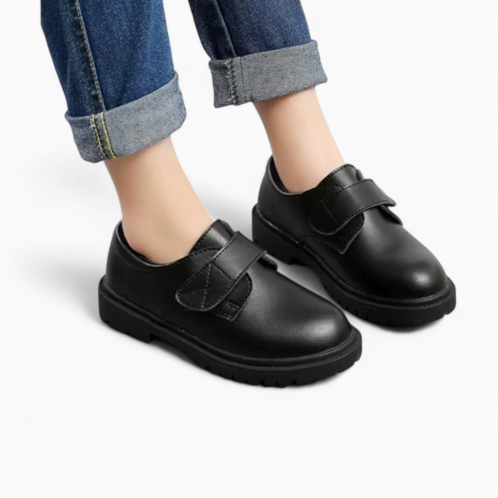 Mocassins Classiques En Cuir Avec Un Design Unique Pour Garçons